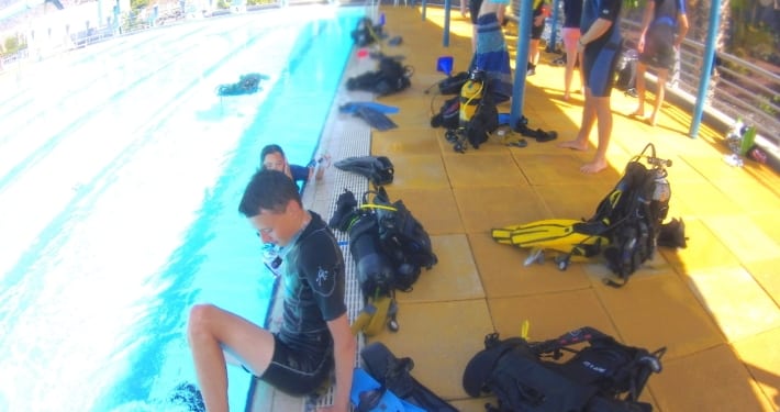 Tauchtraining im Pool