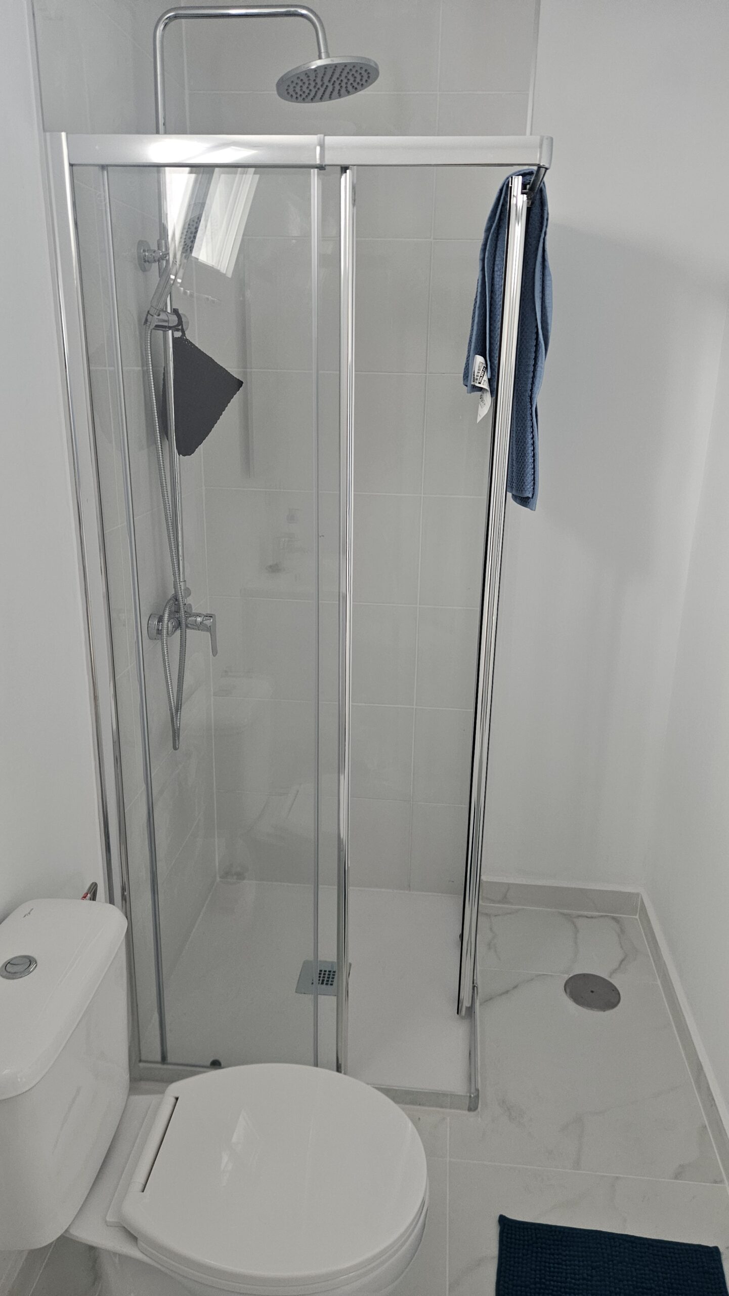 unterkunft-taucher-teneriffa-badezimmer